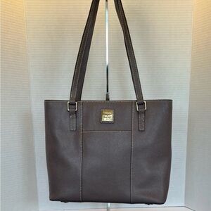 Dooney and Bourke Medium Taupe/Gray Lexington Saffiano Shopper/Shoulder Bag/Tote
